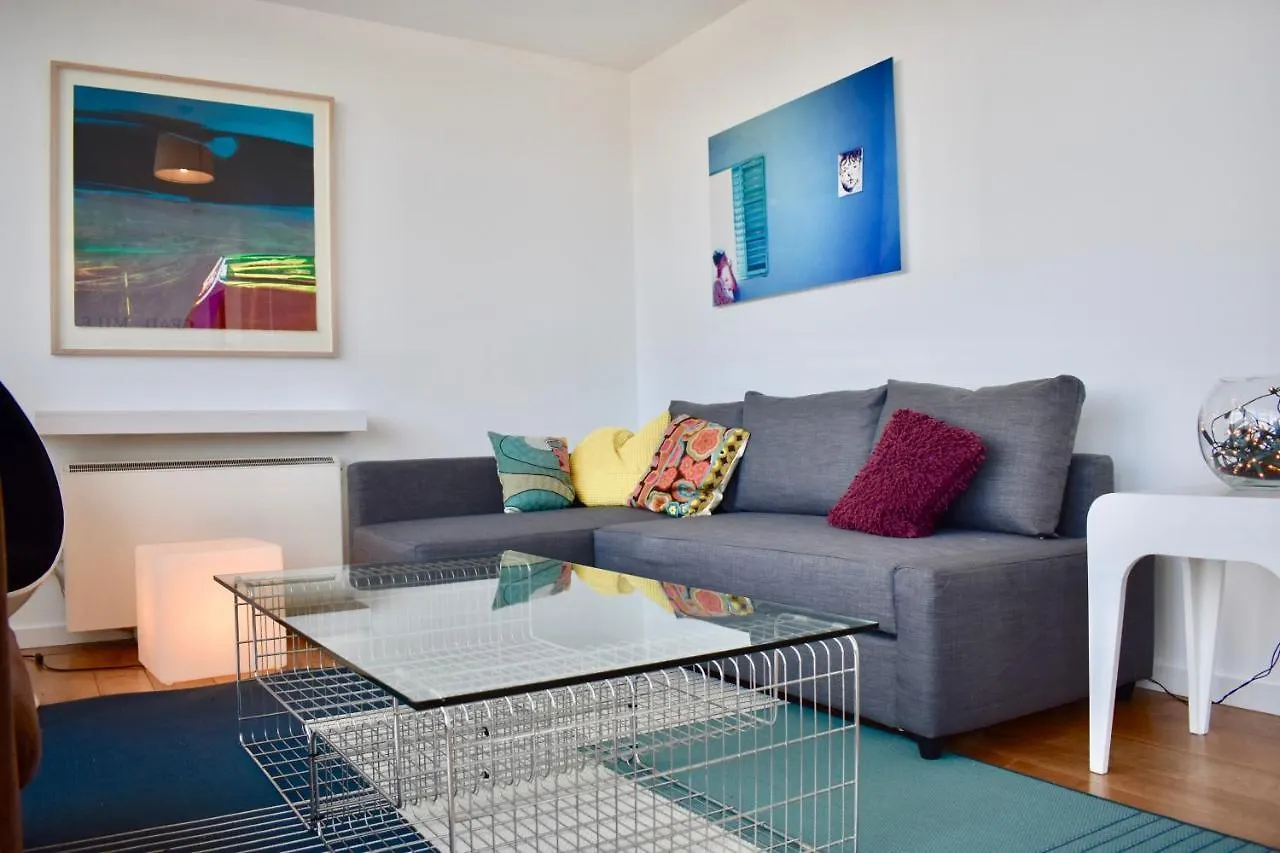 Central Dublin 1 Bedroom Apartment