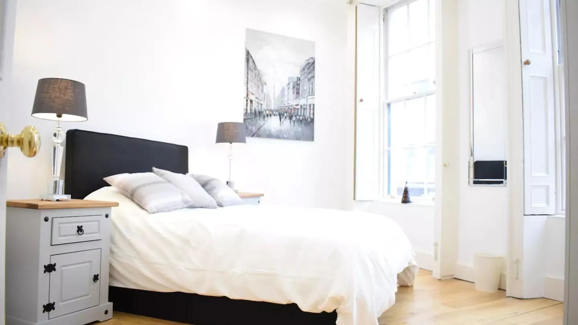 Central Dublin 1 Bedroom Apartment